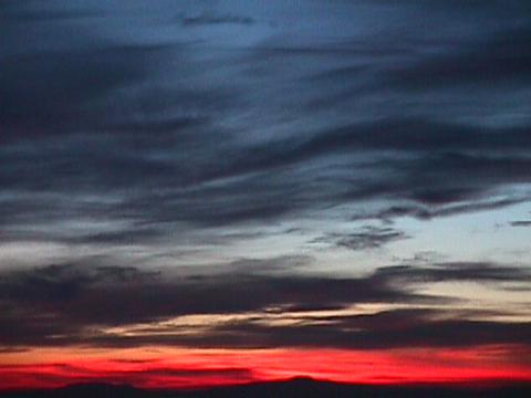 Foto des Tages vom 28.10.2000: Glut am Abend - Sonnenuntergang im Wildtal